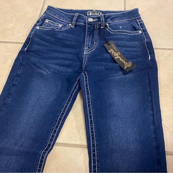 Soundgirl Women’s Flare Leg Blue Jeans Size 3 Embroidered Rhinestone Juniors - Picture 4 of 16